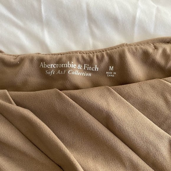 Abercrombie Long-Sleeve Draped Off-The-Shoulder Top - Picture 3 of 3